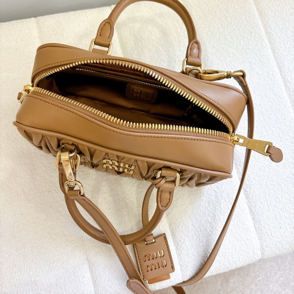 BRAND NEW MIUMIU ICONIC BAG - Picture 9 of 11